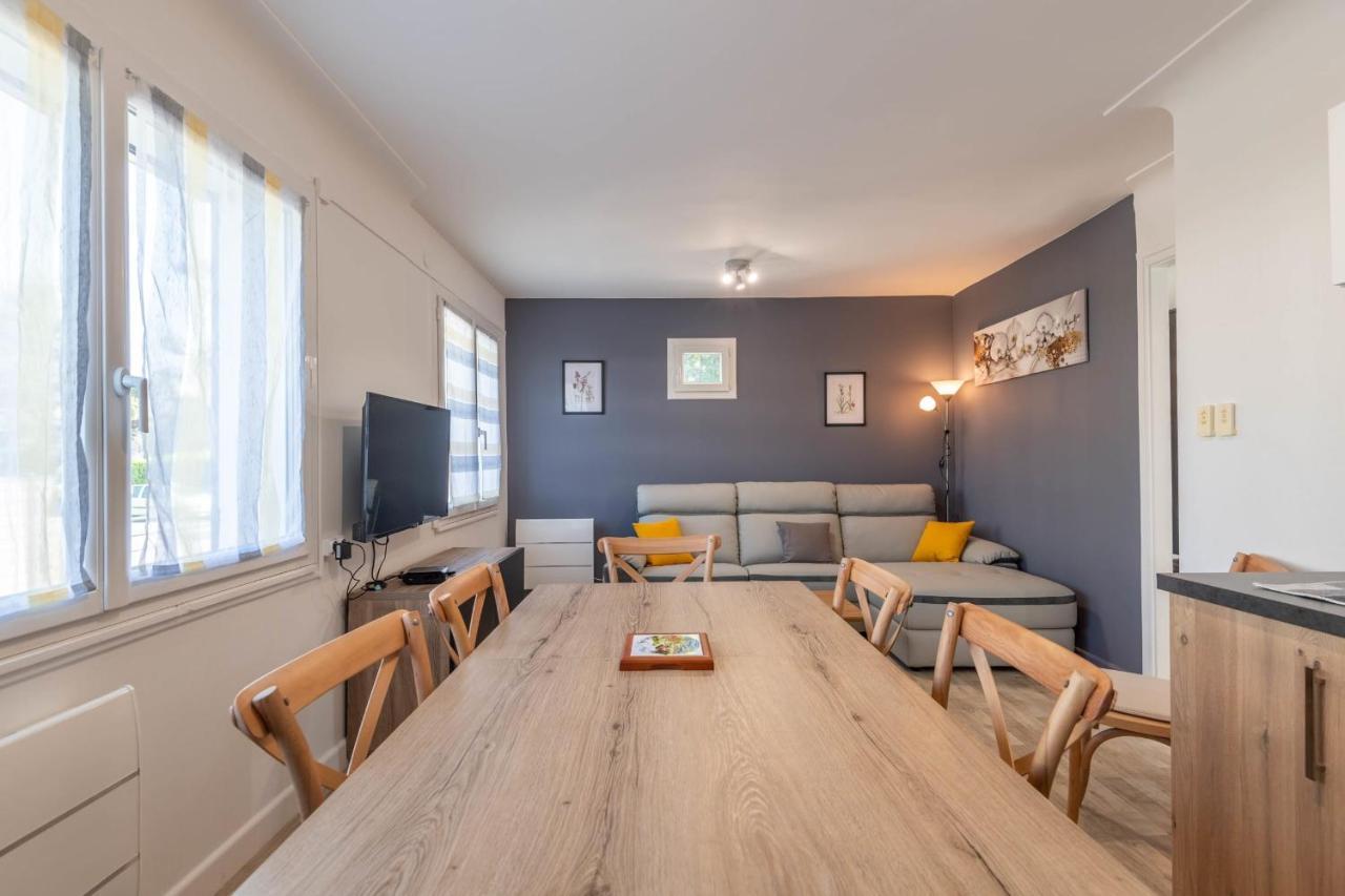 Ideally Located Furnished Townhouse With 3 Bedrooms Parking & Garden Annecy Exterior foto