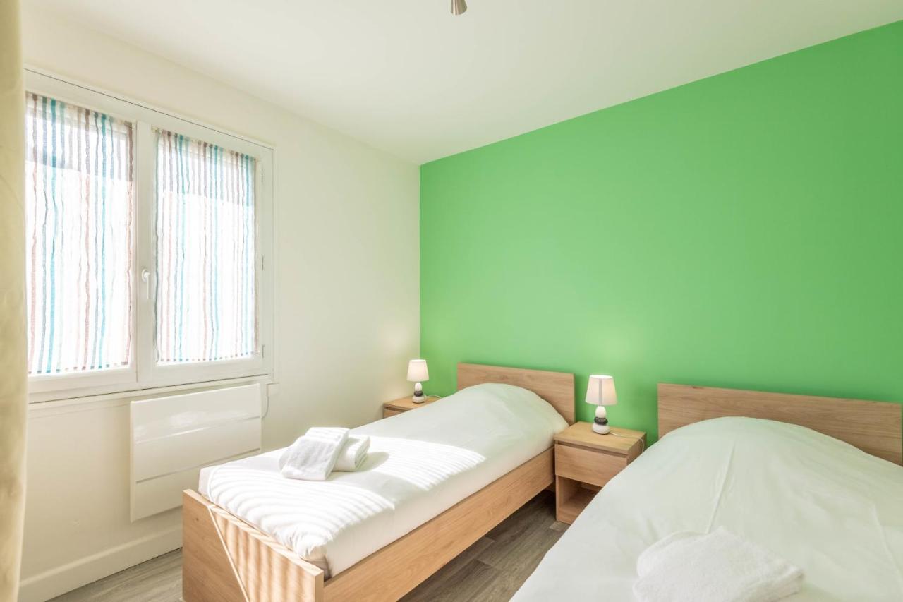 Ideally Located Furnished Townhouse With 3 Bedrooms Parking & Garden Annecy Exterior foto