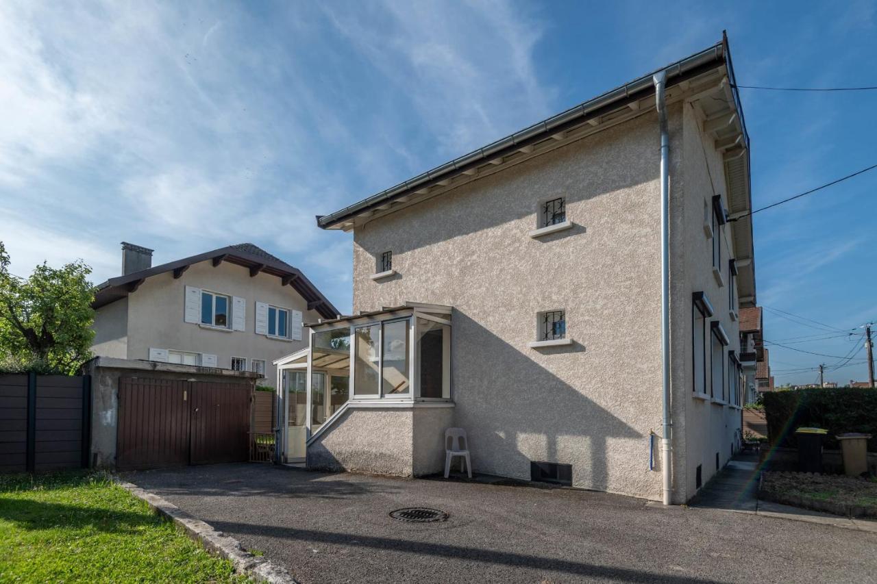 Ideally Located Furnished Townhouse With 3 Bedrooms Parking & Garden Annecy Exterior foto